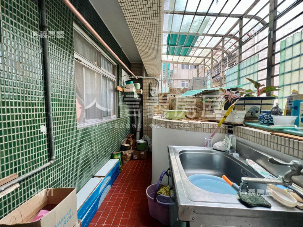 近捷運湖光國宅溫馨三房房屋室內格局與周邊環境