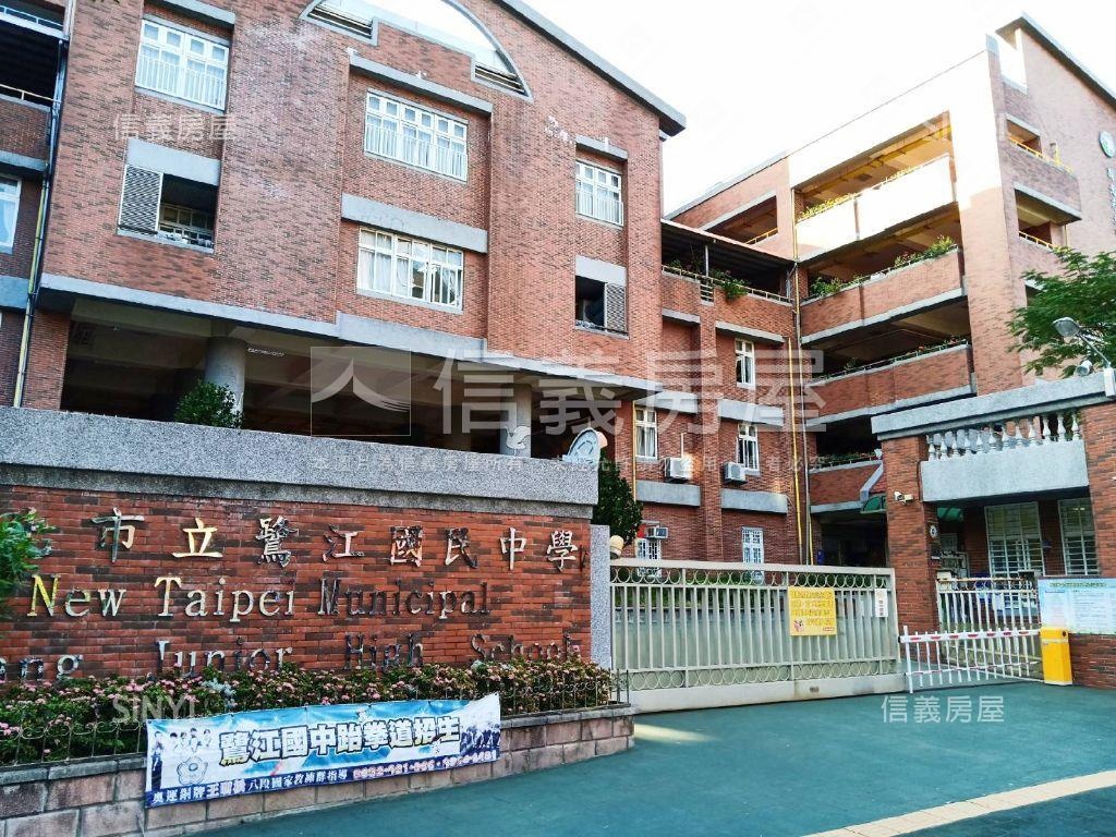 『蘆洲店面』生財三角窗房屋室內格局與周邊環境