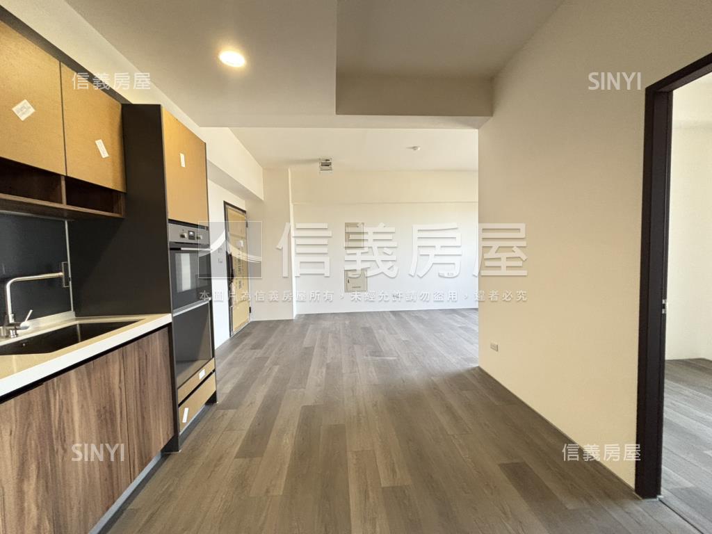 漢神百貨旁全新未住兩房房屋室內格局與周邊環境