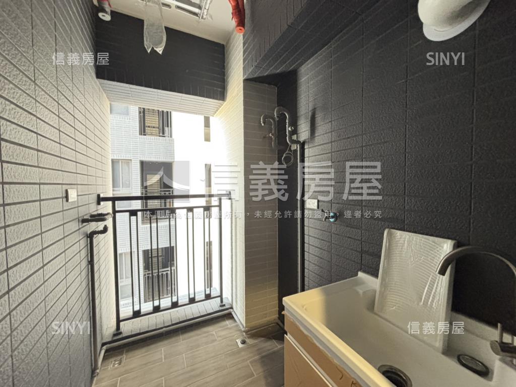 漢神百貨旁全新未住兩房房屋室內格局與周邊環境