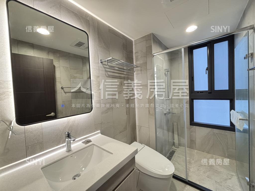 漢神百貨旁全新未住兩房房屋室內格局與周邊環境