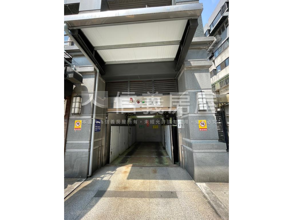 稀有公館新館車位房屋室內格局與周邊環境