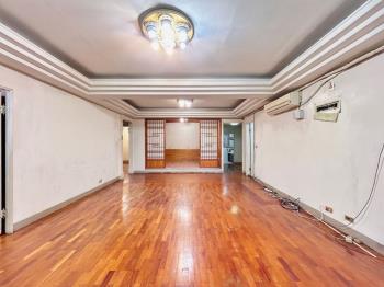 稀有邊間建福路方正三樓