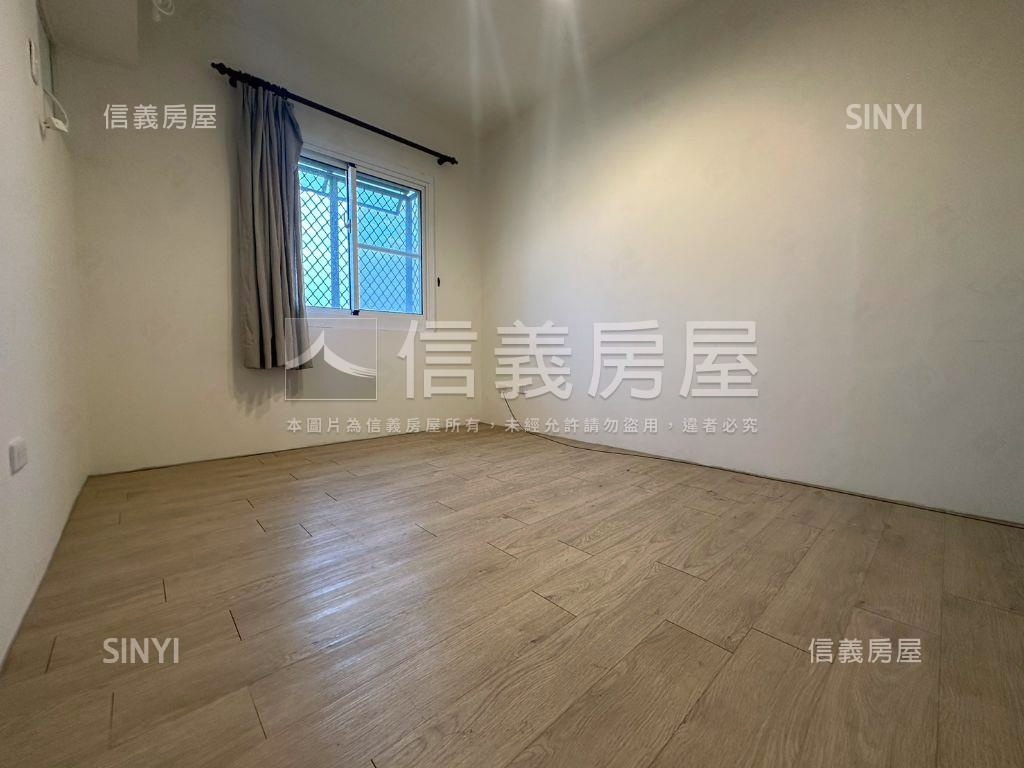 東區精品採光宅附車位房屋室內格局與周邊環境