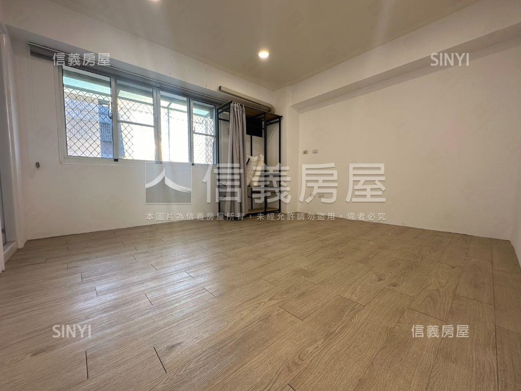東區精品採光宅附車位房屋室內格局與周邊環境