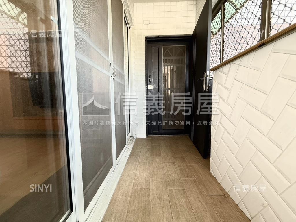 東區精品採光宅附車位房屋室內格局與周邊環境
