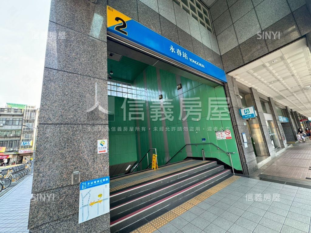 大馬路面寬顯眼店面房屋室內格局與周邊環境