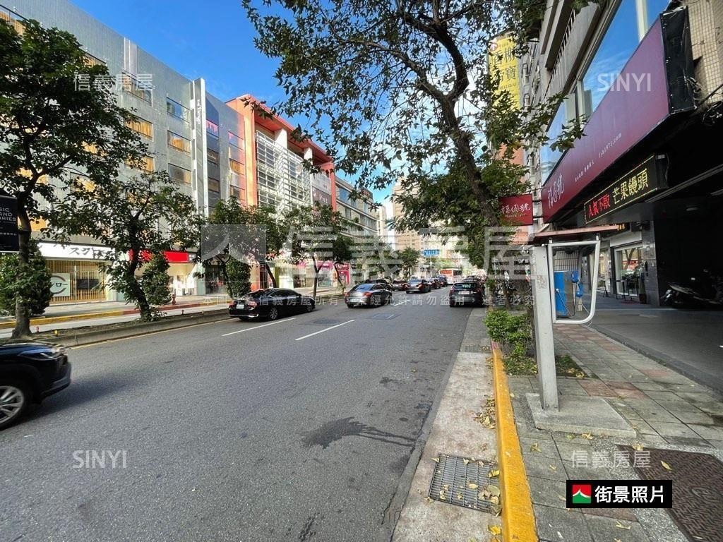 大馬路面寬顯眼店面房屋室內格局與周邊環境
