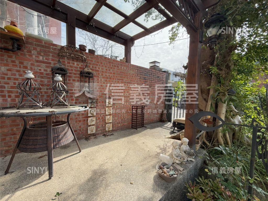 秀麗美景風車休閒別墅房屋室內格局與周邊環境