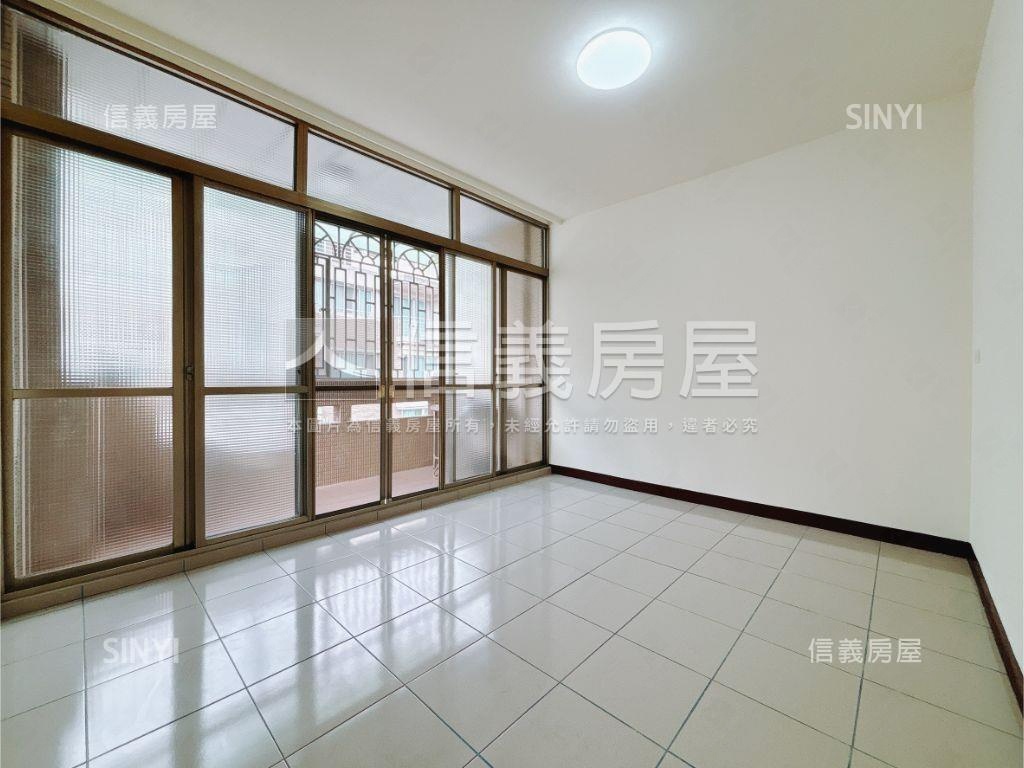 北屯約８米大面寬別墅房屋室內格局與周邊環境