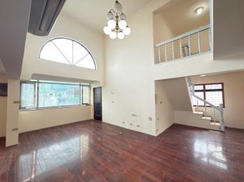 稀有獨棟｜靜巷挑高美邸