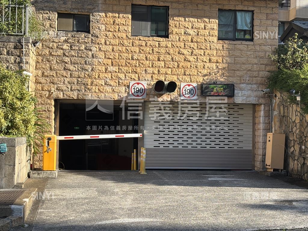 淡大菁英Ｂ１大車位房屋室內格局與周邊環境