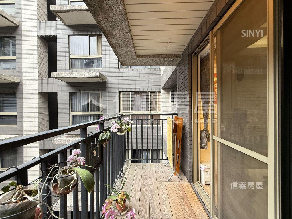 協和紀高樓景觀三房車位房屋室內格局與周邊環境