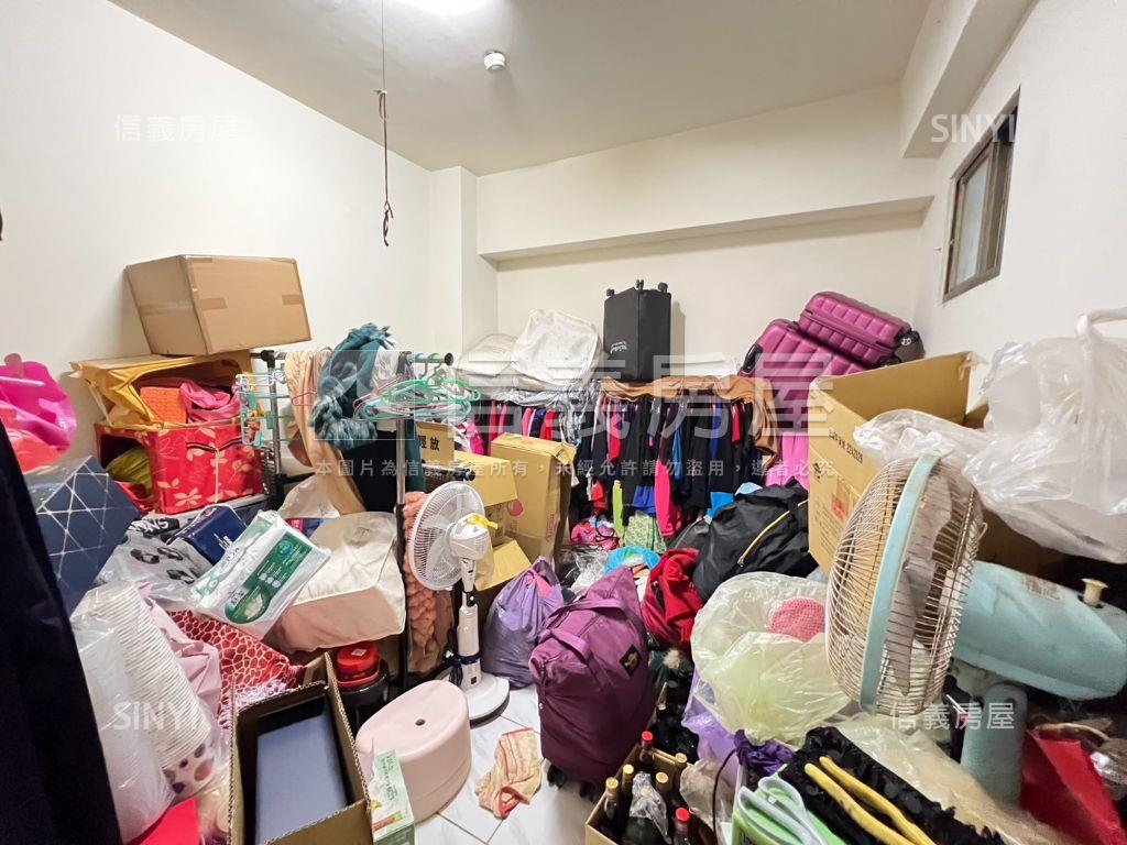 西屯路二段熊貓天下店面房屋室內格局與周邊環境