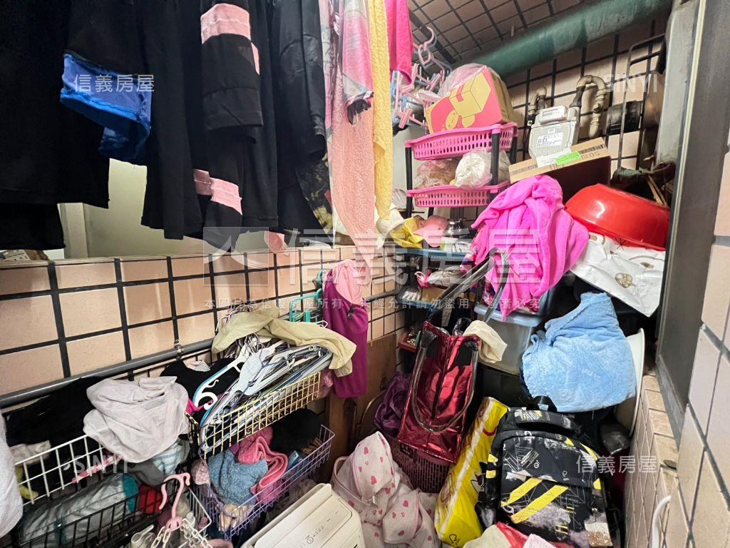 西屯路二段熊貓天下店面房屋室內格局與周邊環境