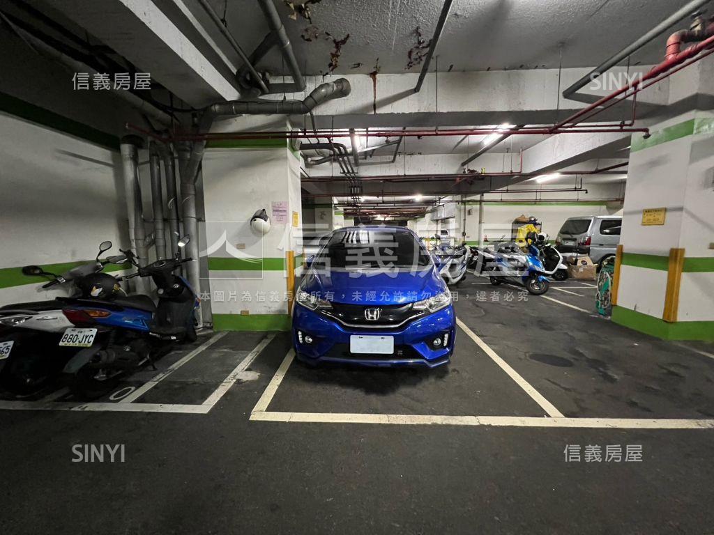 西屯路二段熊貓天下店面房屋室內格局與周邊環境
