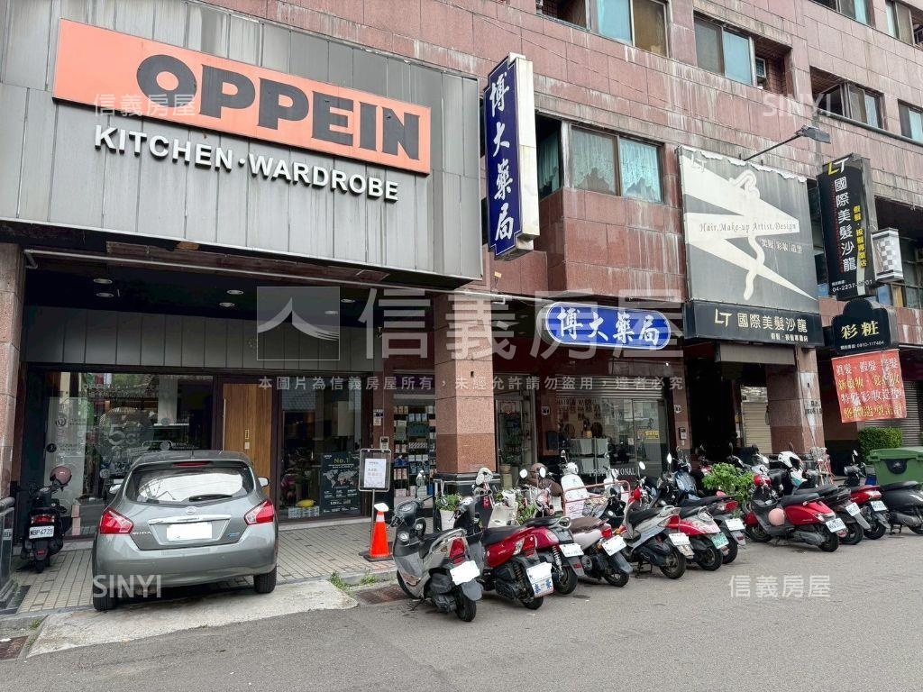 可收租自用。漢口商圈店面房屋室內格局與周邊環境