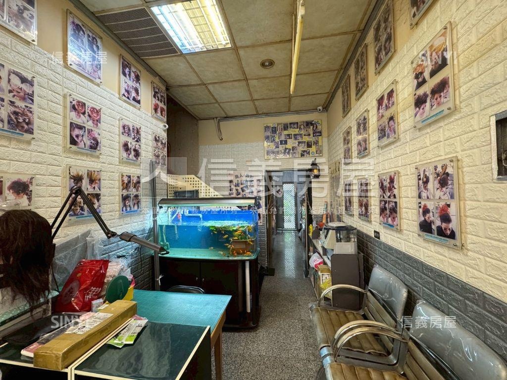 可收租自用。漢口商圈店面房屋室內格局與周邊環境