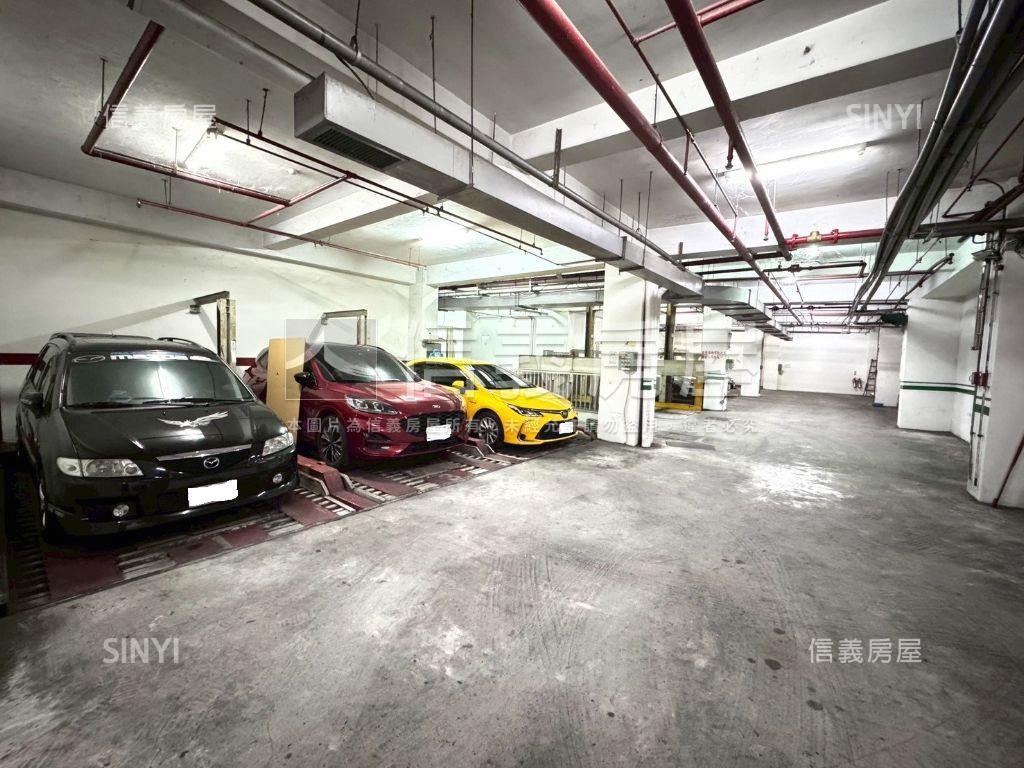 可收租自用。漢口商圈店面房屋室內格局與周邊環境
