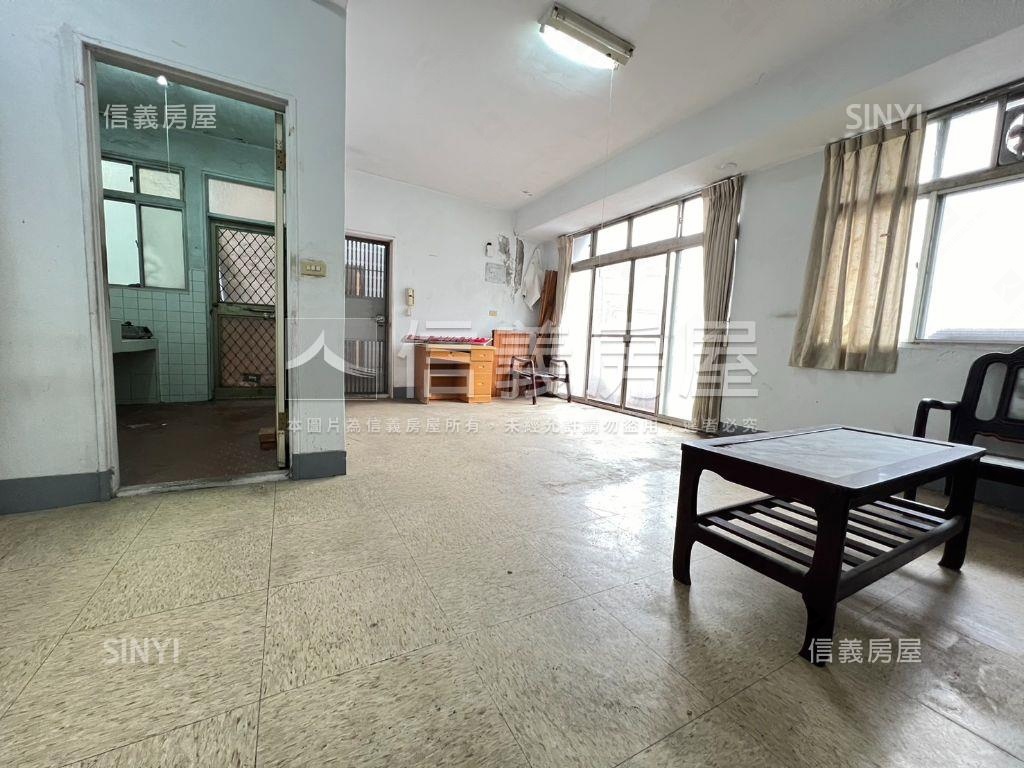 東南科大公寓四樓頂加房屋室內格局與周邊環境