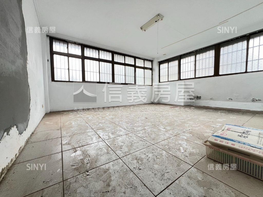 東南科大公寓四樓頂加房屋室內格局與周邊環境