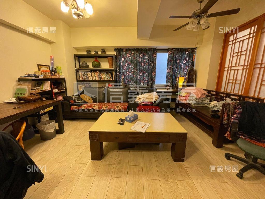 中清路大面寬樓店房屋室內格局與周邊環境