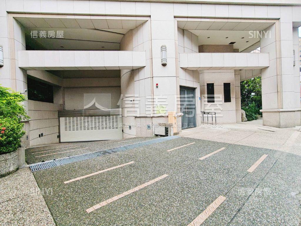 近中山醫質感三房平車房屋室內格局與周邊環境