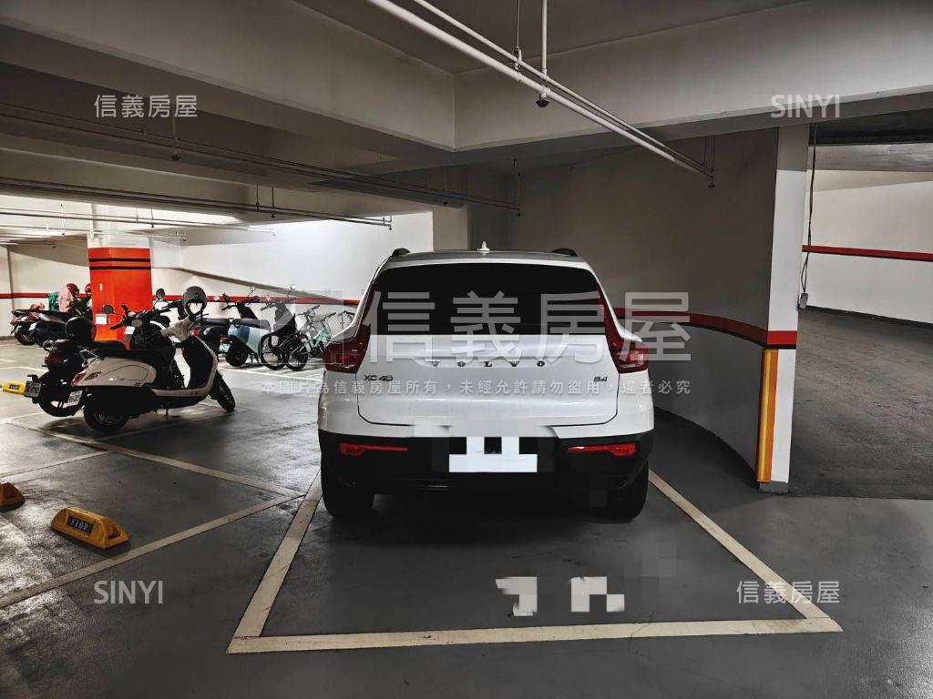 近中山醫質感三房平車房屋室內格局與周邊環境