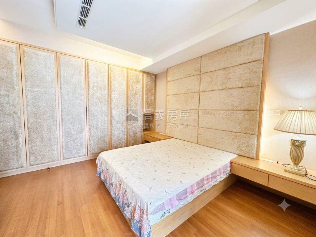 鄉林夏都三房休旅車位房屋室內格局與周邊環境