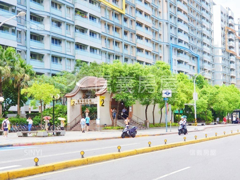 亞東黃金住辦方便停車一樓房屋室內格局與周邊環境