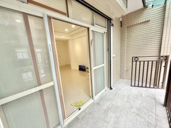 亞東黃金住辦方便停車一樓