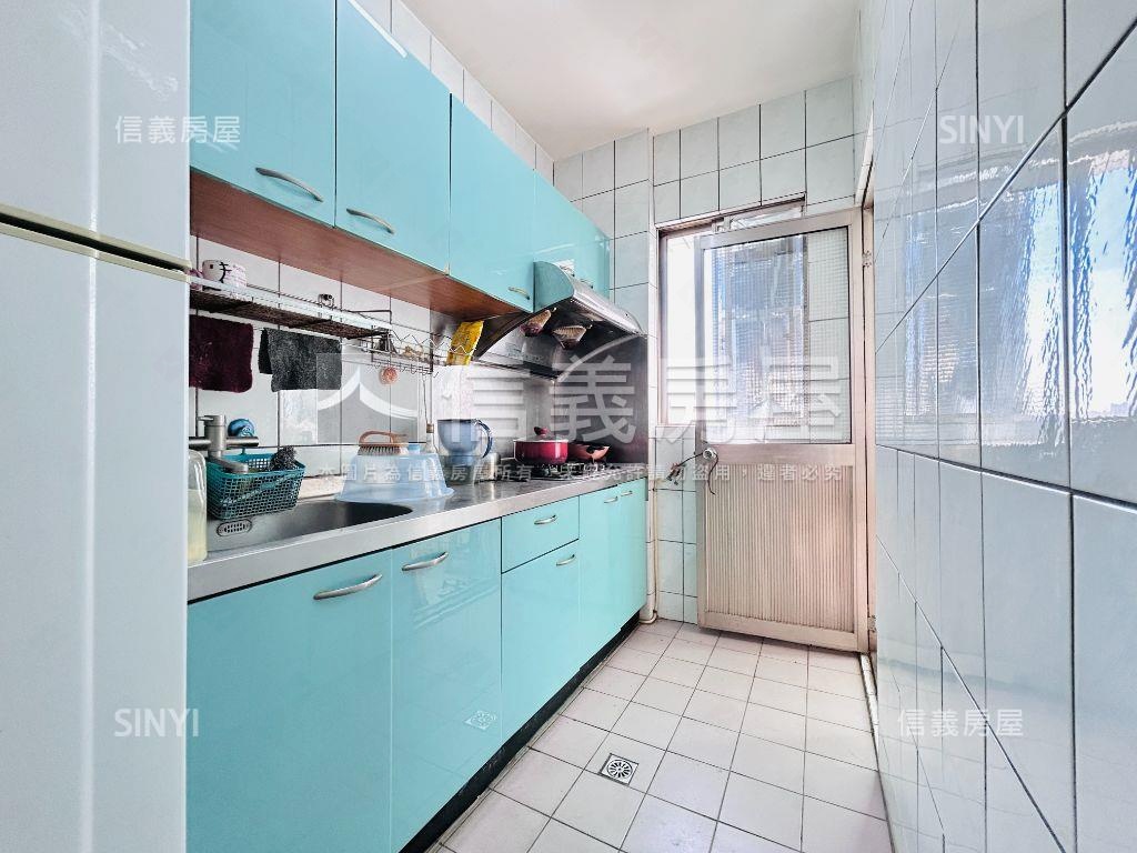 屋況好。總價親民。美三房房屋室內格局與周邊環境