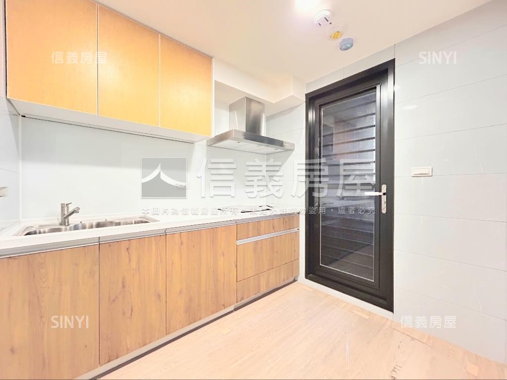 忠孝苑明廳景觀正２房房屋室內格局與周邊環境