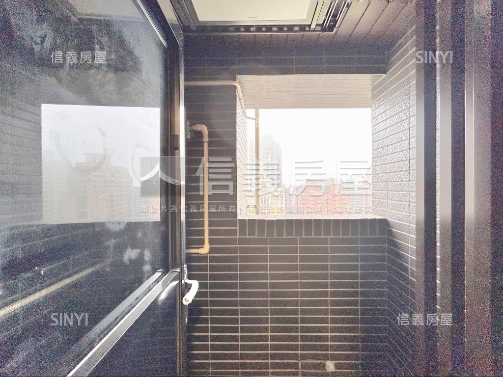 忠孝苑明廳景觀正２房房屋室內格局與周邊環境