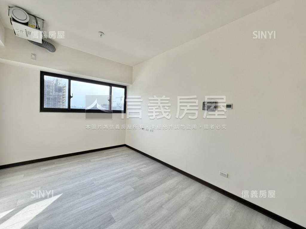 １４期旁全新兩房兩衛房屋室內格局與周邊環境