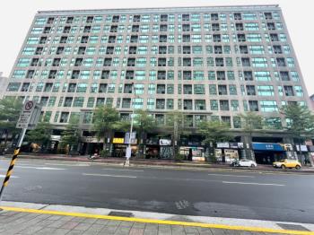 ＥＡＴ店面１６４車位