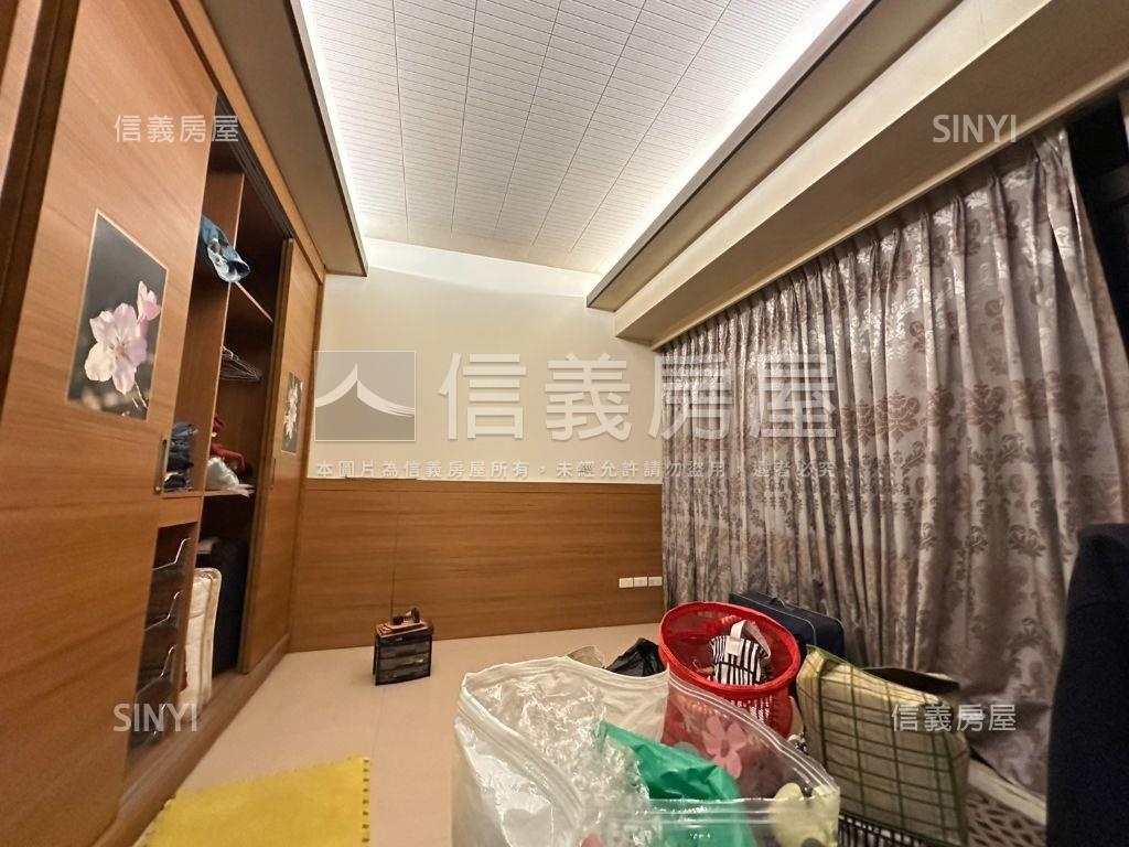 陸江Ａ＋露台４房車位房屋室內格局與周邊環境
