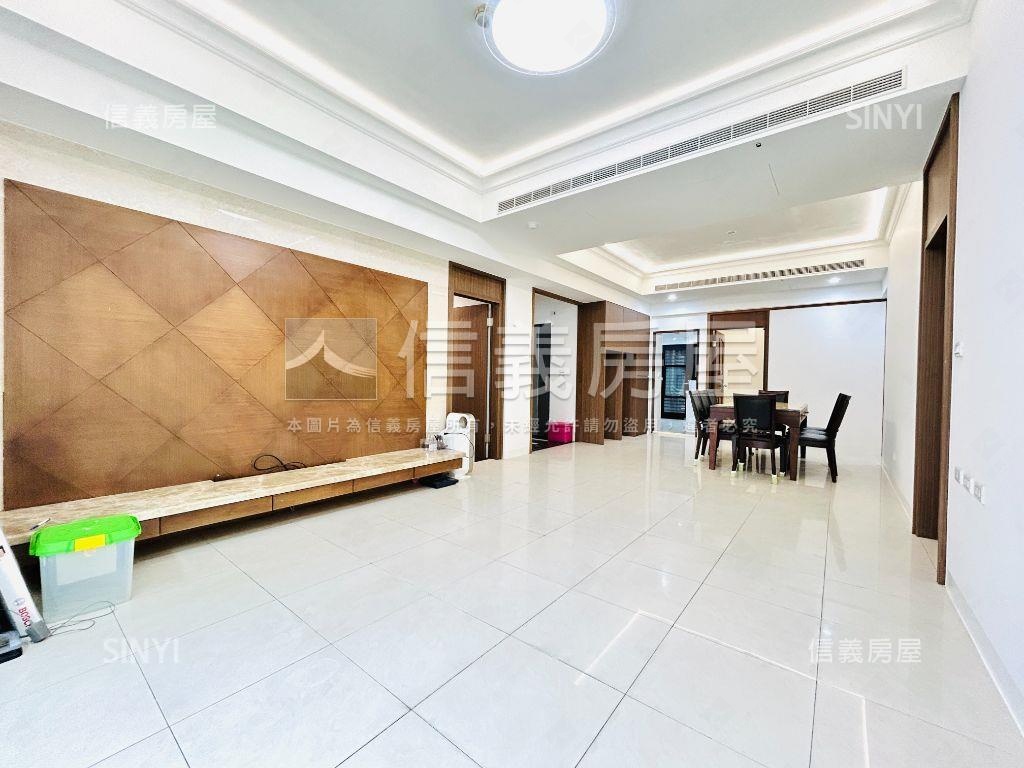 阿曼花園精美四房車位房屋室內格局與周邊環境