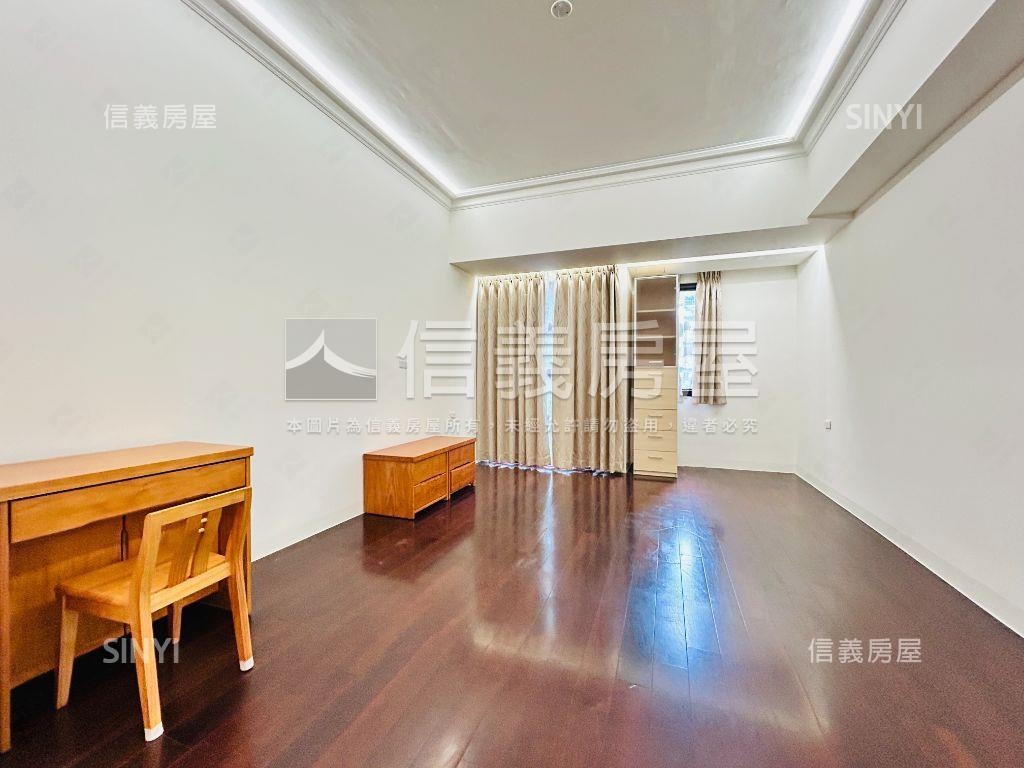 阿曼花園精美四房車位房屋室內格局與周邊環境