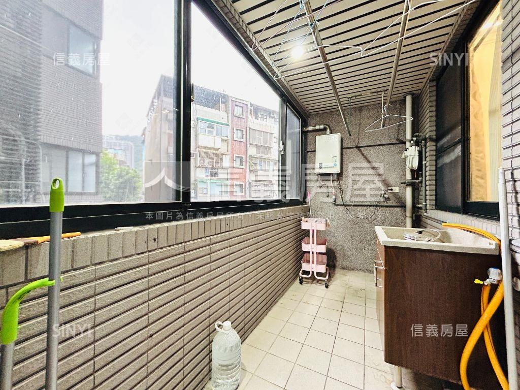 阿曼花園精美四房車位房屋室內格局與周邊環境