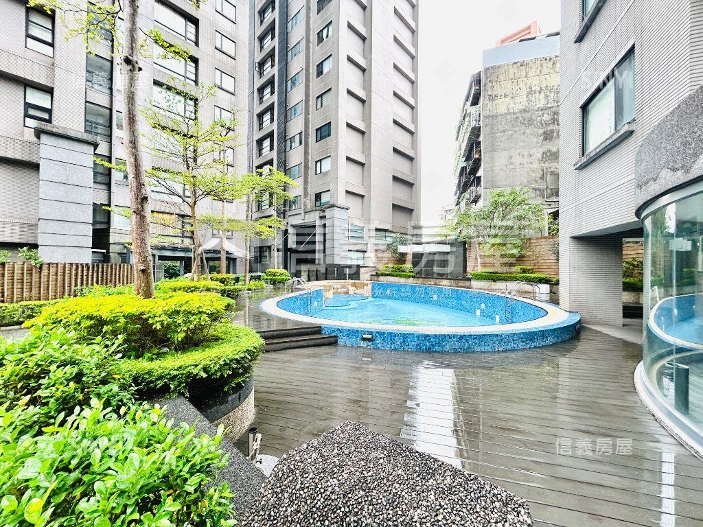 阿曼花園精美四房車位房屋室內格局與周邊環境