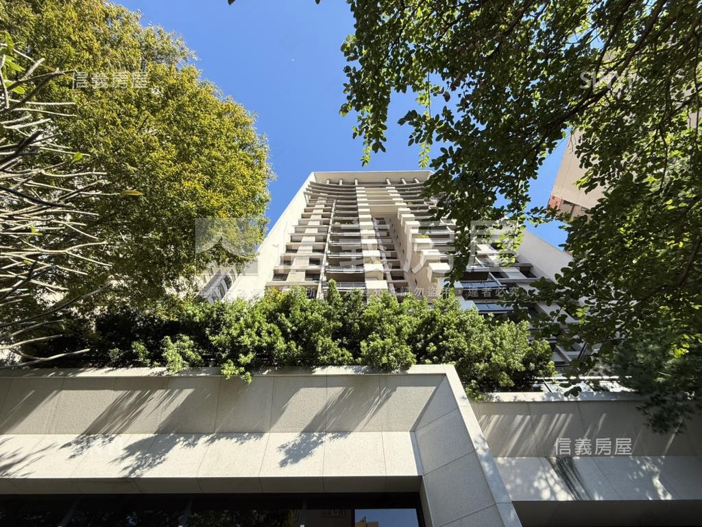 華太松庭！絕美裝潢雙平車房屋室內格局與周邊環境