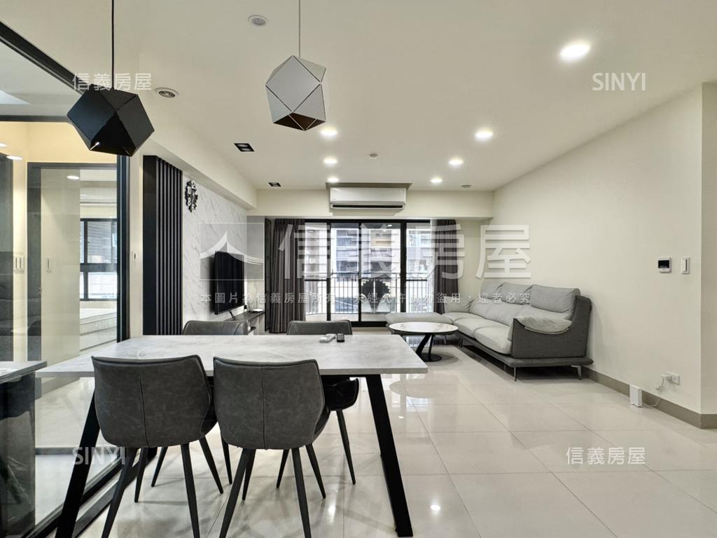 巨蛋核心成精裝四房平車房屋室內格局與周邊環境