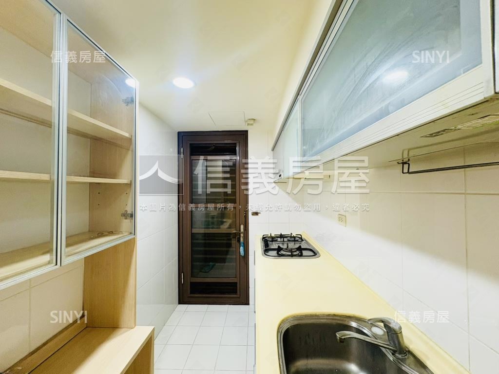 近中國醫浪漫紐約首購兩房房屋室內格局與周邊環境