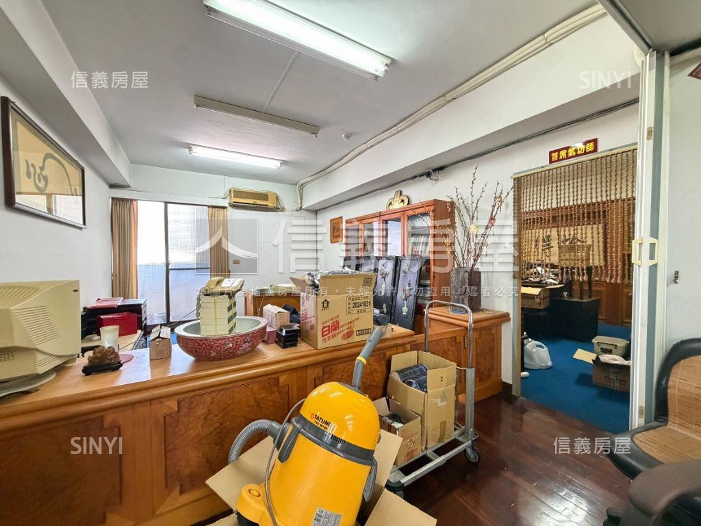 西區大空間好用商辦房屋室內格局與周邊環境