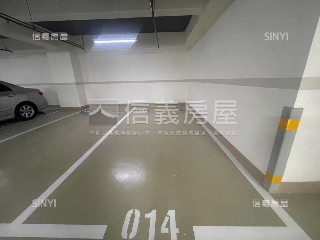 長堤鳳澄兩房車位房屋室內格局與周邊環境