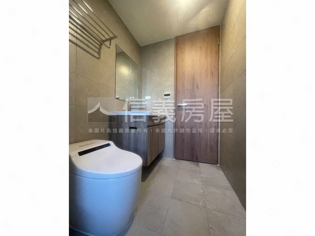 長堤鳳澄兩房車位房屋室內格局與周邊環境