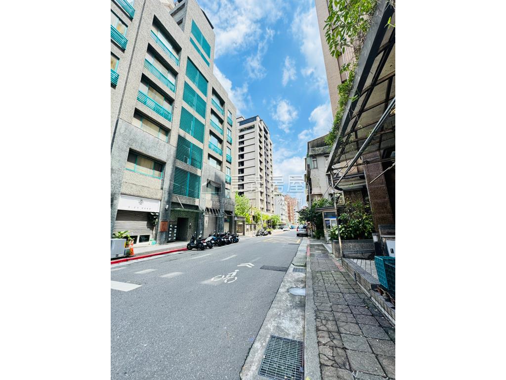臥龍街樂業街免爬高二樓美房屋室內格局與周邊環境