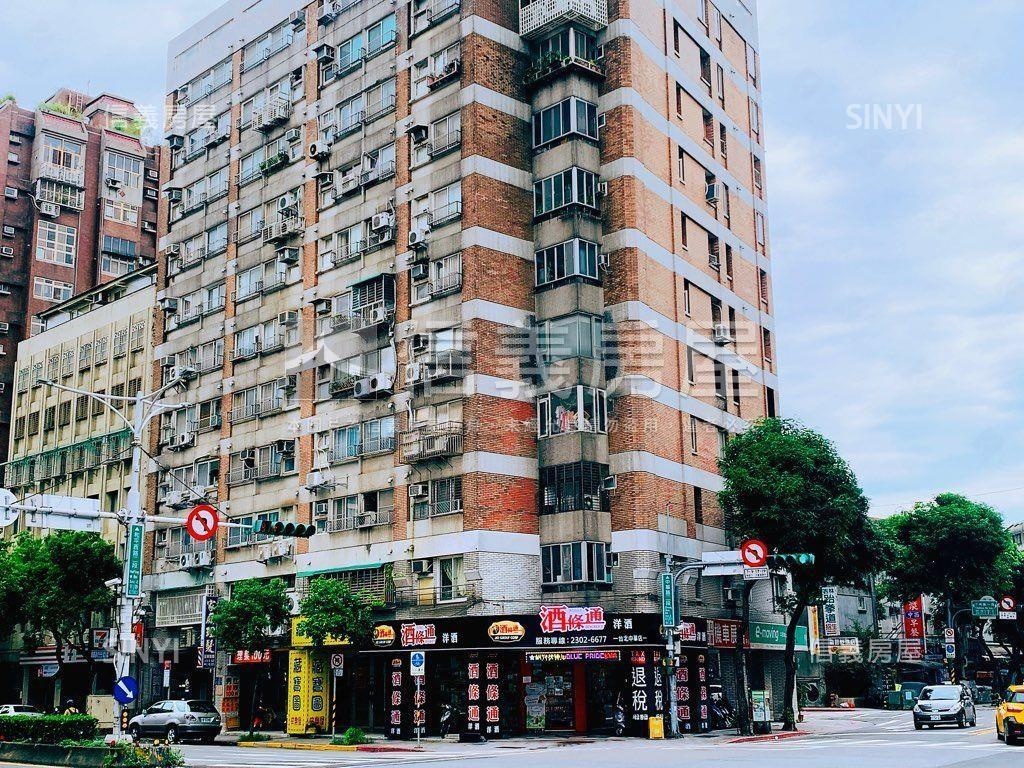 雙鐵精華店面！稀有釋出房屋室內格局與周邊環境