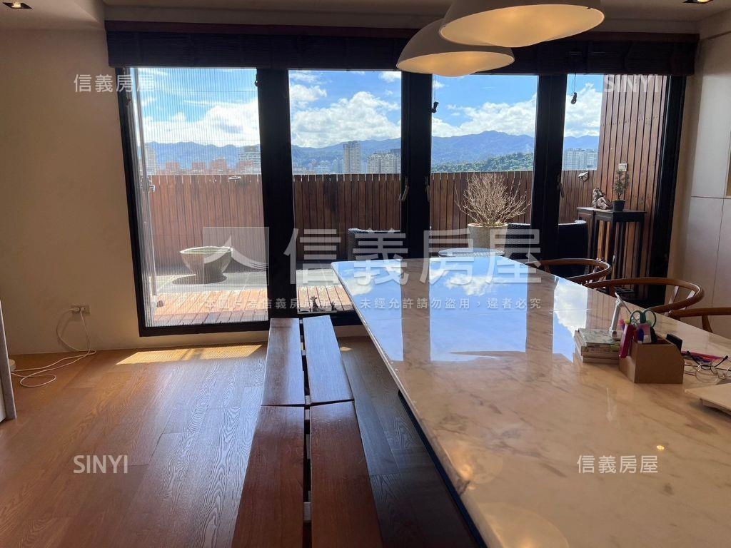 ➤臻稀。頂樓露臺景觀宅房屋室內格局與周邊環境